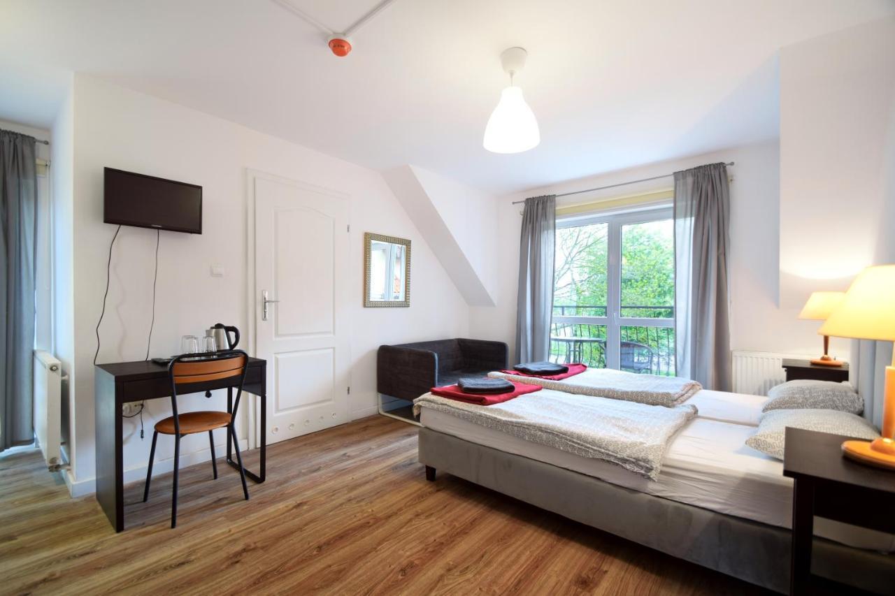 Ow Alfa Hotel Ревал Екстериор снимка